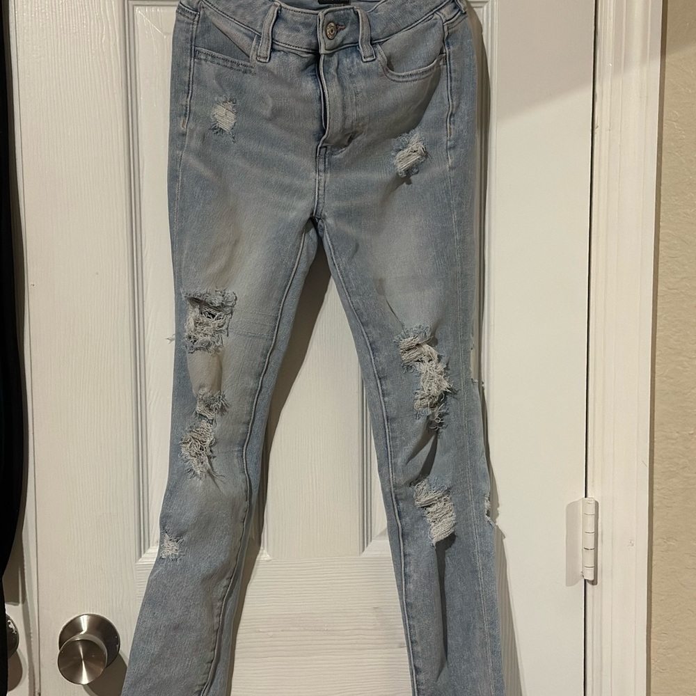 American Eagle Outfitters Light Blue Distressed Skinny Jeans